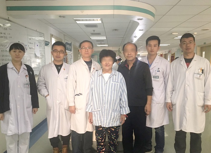 合影.jpg 合影.jpg