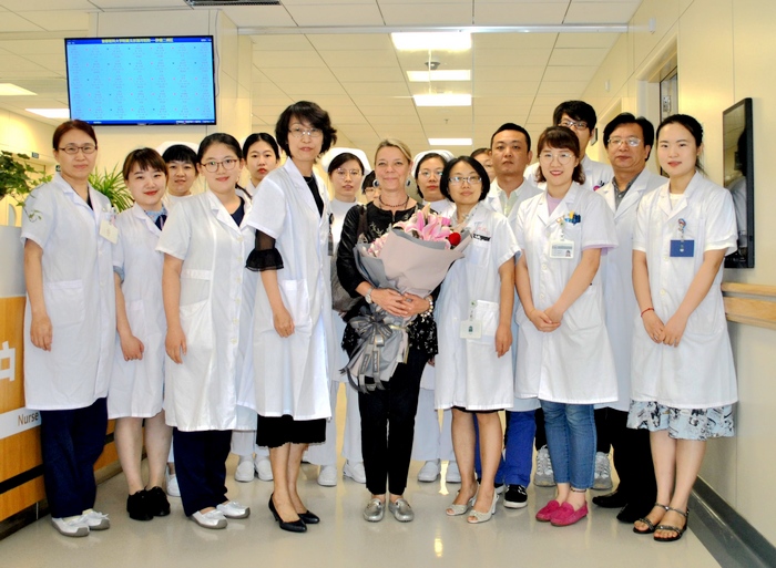 合影.jpg 合影.jpg