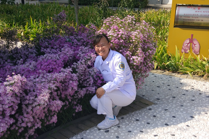 1护士.jpg 1护士.jpg