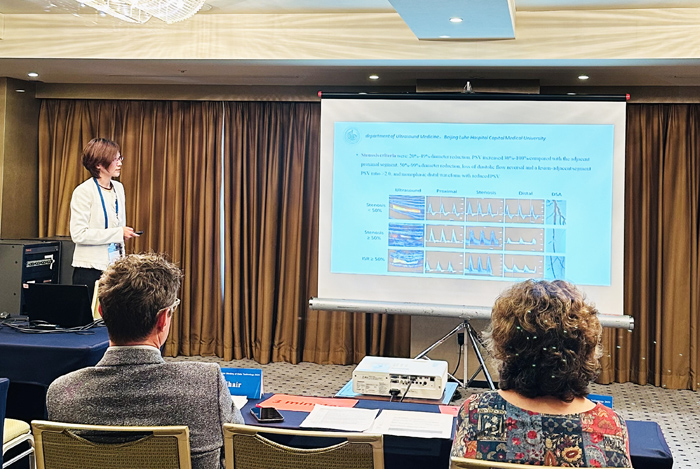 讲课2.jpg 讲课2.jpg