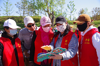 认真学习.jpg 认真学习.jpg